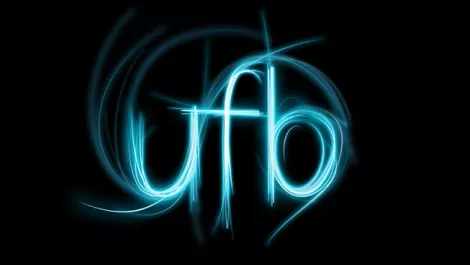 Chorus signs UFB build contracts